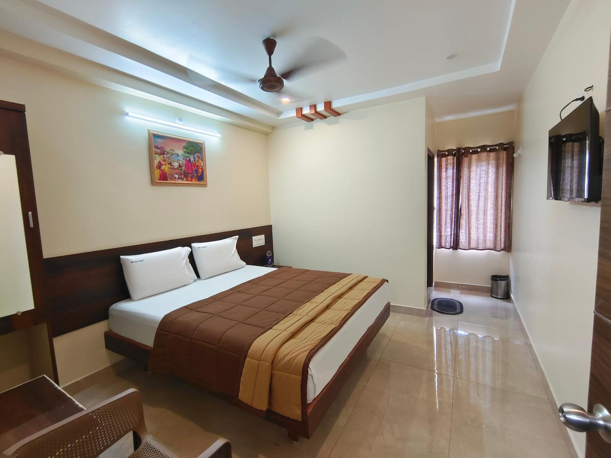 Hotel Dkr Grand Tirupati Dış mekan fotoğraf
