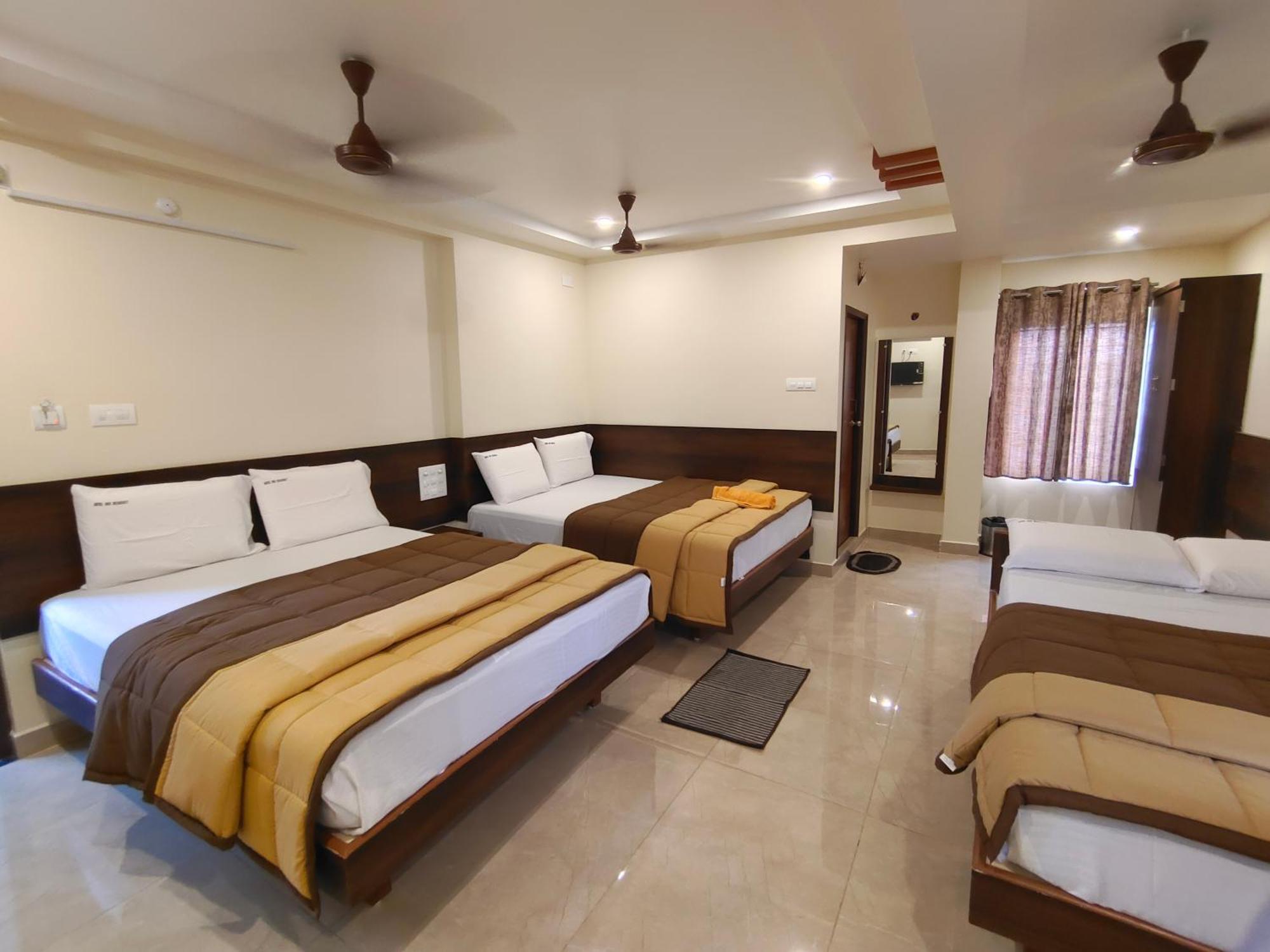 Hotel Dkr Grand Tirupati Dış mekan fotoğraf